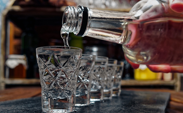 伏特加酒進口報關(guān)所需資料有哪些?進口酒類資料 伏特加酒進口報關(guān)